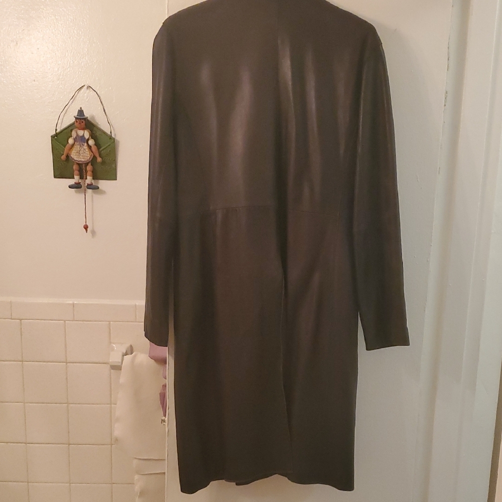 VINTAGE Anne Klein, Lamb Skin, Black Leather Midi Coat - Picture 6 of 6